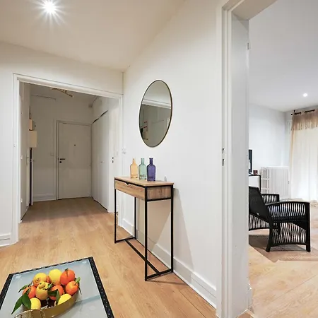 Large Familial Ideal * Parigi